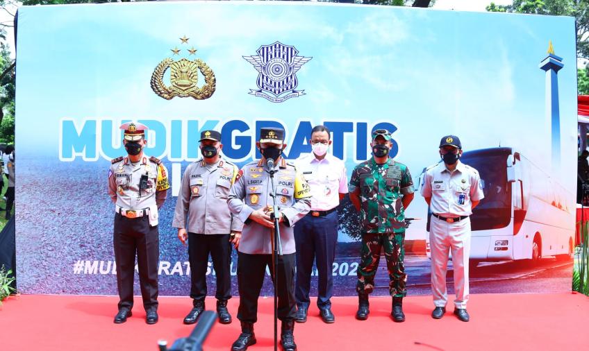 Lepas Mudik Gratis Polri, Kapolri: Bantu Masyarakat dan Kurangi Beban Jalan