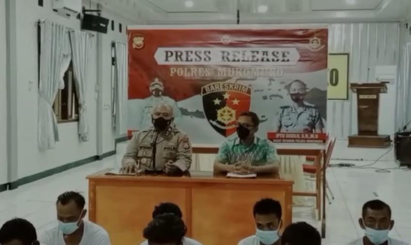 Hukum