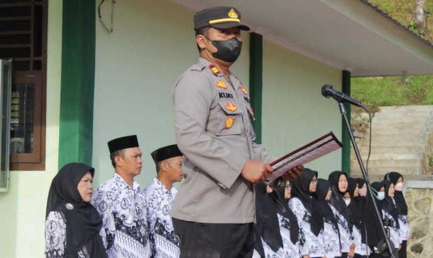  Kasat Binmas Polres Lebong Ingatkan Bahaya Perilaku Bullying