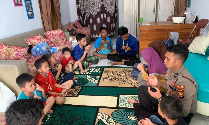 30 Santri Yati Disekolahkan Polisi