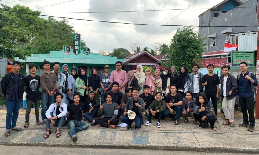 HUT RI ke-77, HMI Cabang Bengkulu Gelar Berbagai Kegiatan  Bengkulu - Bertepatan dalam momentum menyambut hari Kemerdekaan Republik Indonesia Ke - 77 Tahun, HMI Cabang Bengkulu menyelenggarakan kegiatan Lomba Orasi, Karya Tulis Ilmiah Opini, dan Nobar dan Diskusi Film Tjokro Aminoto; Sang Guru Bangsa bertempat di Sekretariat HMI Cabang Bengkulu  Agenda ini berlangsung pada tanggal 18-19 Agustus 2022 dihadiri Kader HMI Selingkup HMI Cabang Bengkulu yang memiliki latar belakang dari berbagai Universitas dan K