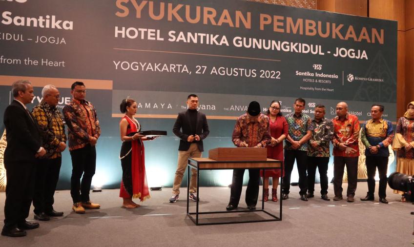 SYUKURAN PEMBUKAAN HOTEL SANTIKA GUNUNGKIDUL - JOGJA