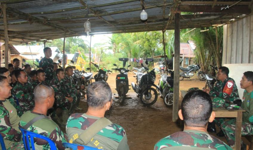 Dandim 0423/BU Ambil Apel Satgas TMMD Ke 114