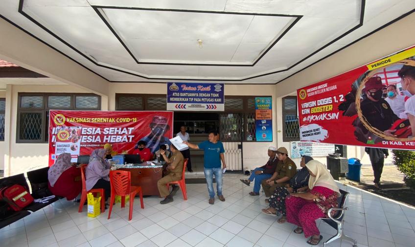 MAKSIMALKAN CAPAIAN VAKSINASI, BINDA BENGKULU GENCARKAN VAKSINASI DOOR TO DOOR