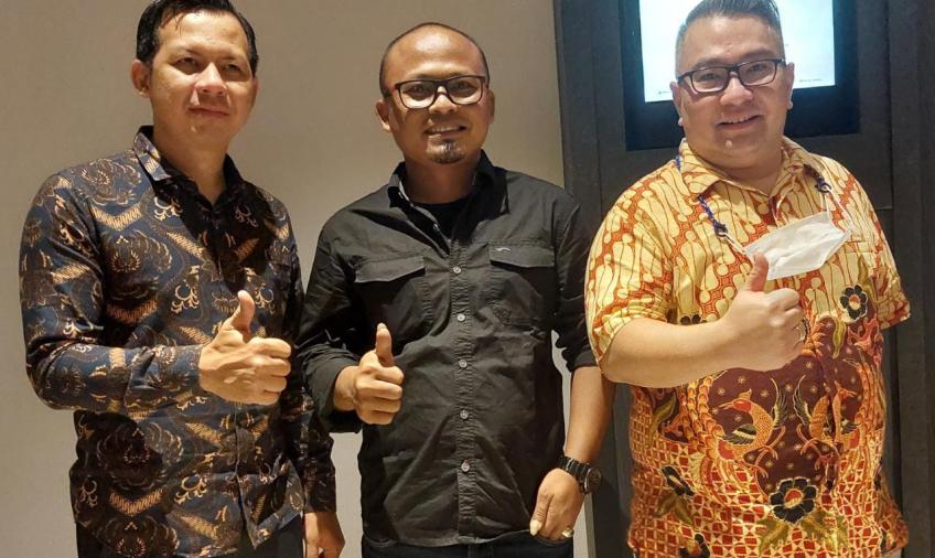 GM Bengkulutoday.com bersama GM Mercure Herman dan Mantan GM Mercure Paulus