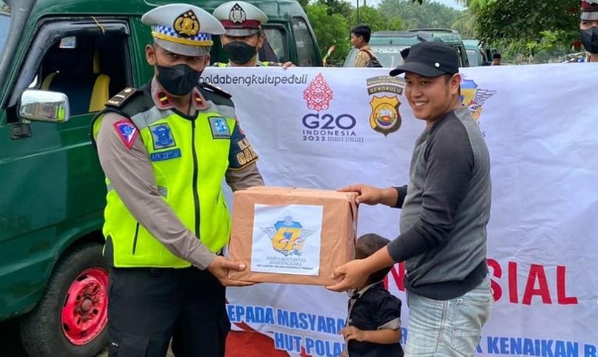 Pembagian sembako