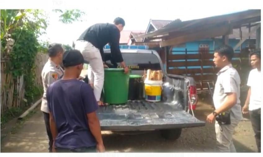 Polisi menyita minuman tuak