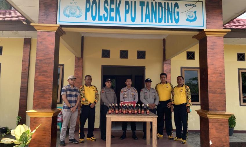 Polsek PUT mengamankan puluhan botol Miras