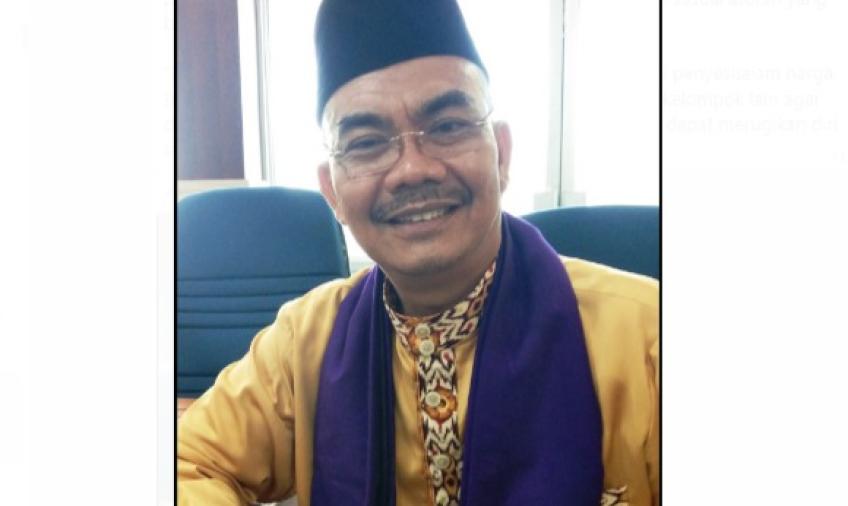  Ketua Badan Musyawarah Adat (BMA) Bengkulu, Drs. H. S. Effendi, MS