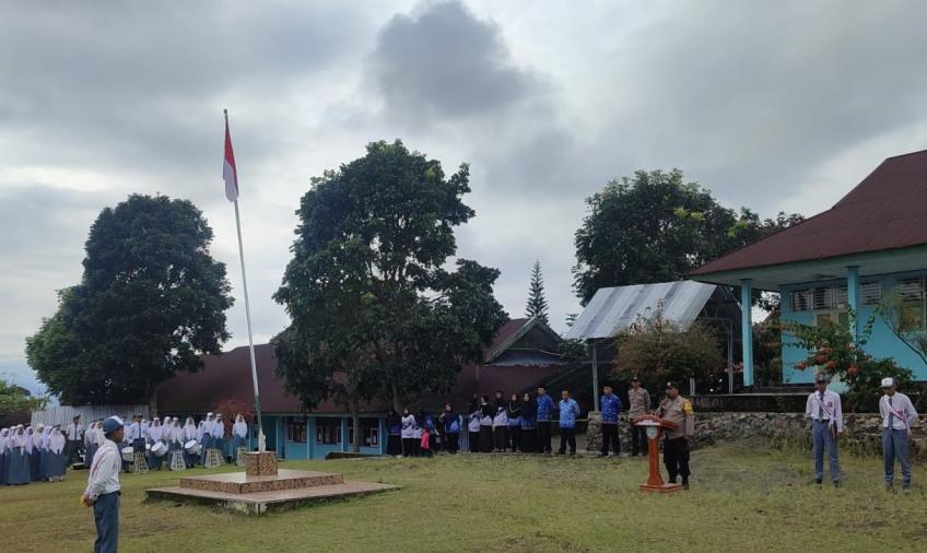 Aiptu Nyoto Jadi Inspektur Upacara Bendera