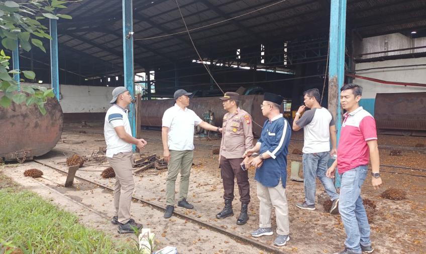 Polisi saat mendatangi lokasi kejadian