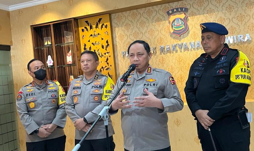 Wakapolri di Command Center Polda Bali