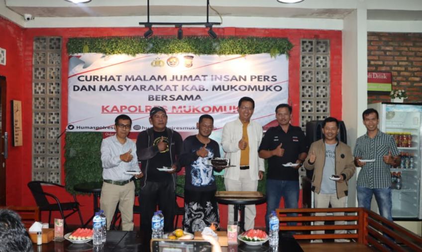 Kegiatan Curhat Malam Jumat bersama Kapolres Mukomuko
