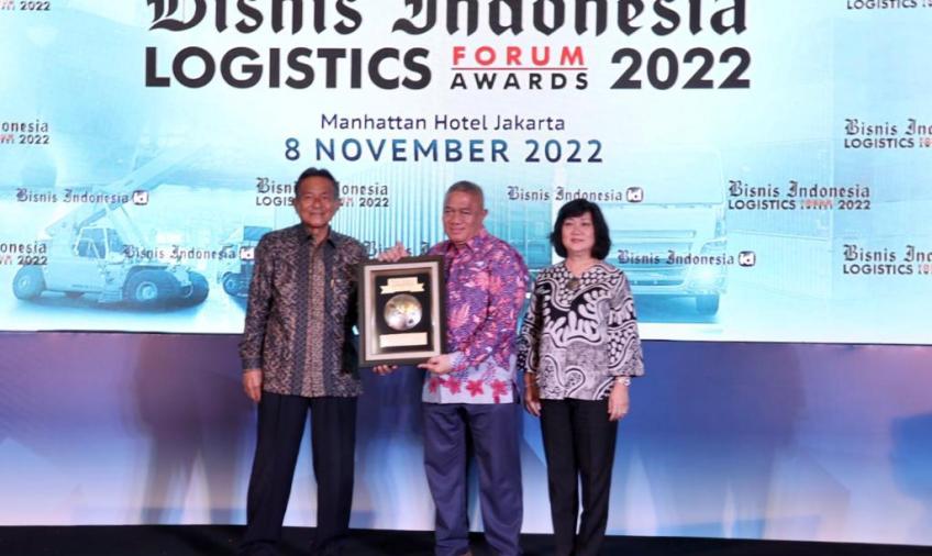 JNE Raih Penghargaan "Bisnis Indonesia Logistics Awards 2022” Kategori Courier of The Year dan CEO of The Year