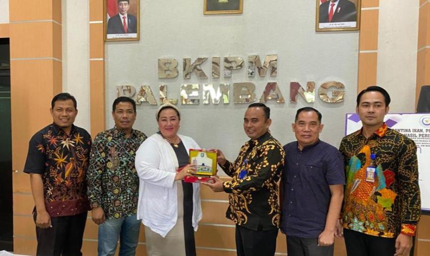 Usin Dkk saat menelusuri persoalan DBH