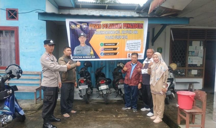 Polsek Curup Pasang Baliho Posko Pelayanan dan Pengaduan Bhabinkamtibmas