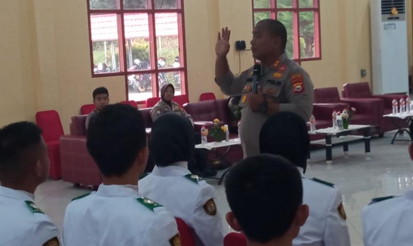 Sosialisasi Wawasan Kebangsaan, Kapolres Benteng Ajak Paskibraka Jadi Pelopor Para Generasi Muda