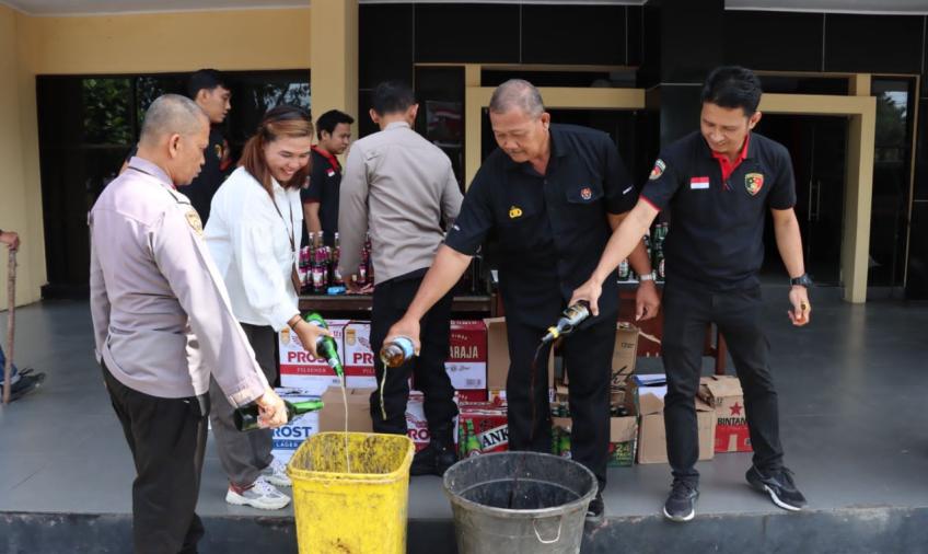 Ops Pekat Nala II, Polresta Bengkulu Amankan Belasan Motor, Ratusan Botol Miras dan Kondom