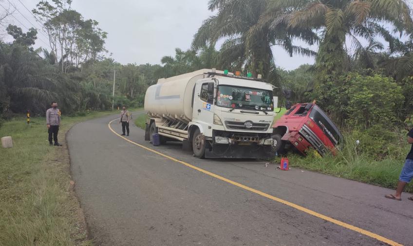 truk CPO Terprosok di Desa Lubuk Pinang Mukomuko