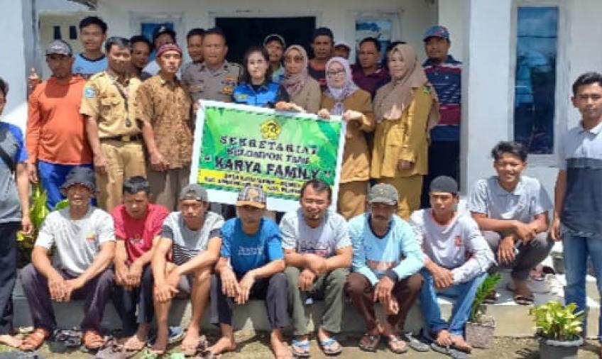 Unit Binmas Polsek Sindang Kelingi Gelar Sambang Kamtibmas Ke Kelompok Tani
