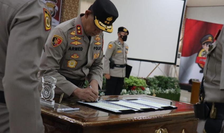 Pimpin Sertijab Pejabat Utama Dan Kapolres, Kapolda Bengkulu Tegaskan Agar Penegakan Hukum Dilakukan Dengan Baik
