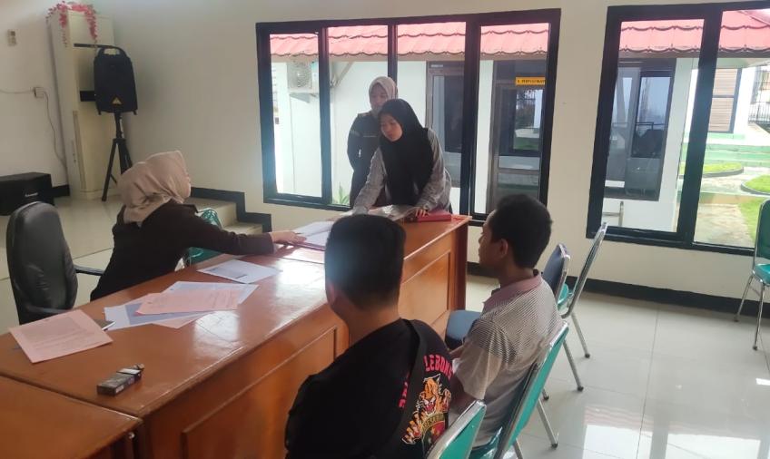 Polres Lebong Kirim Tahanan dan Barang Bukti Ke Kejari Lebong