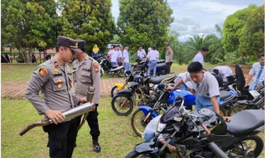 Polsek Giri Mulya Razia Knalpot Brong ke Sekolah