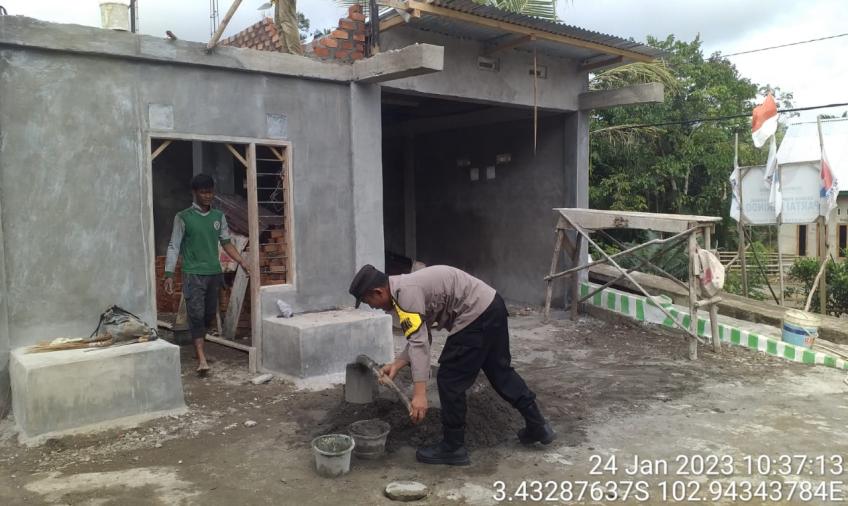 Bhabinkamtibmas Polsek Kotapadang Sambang Warga
