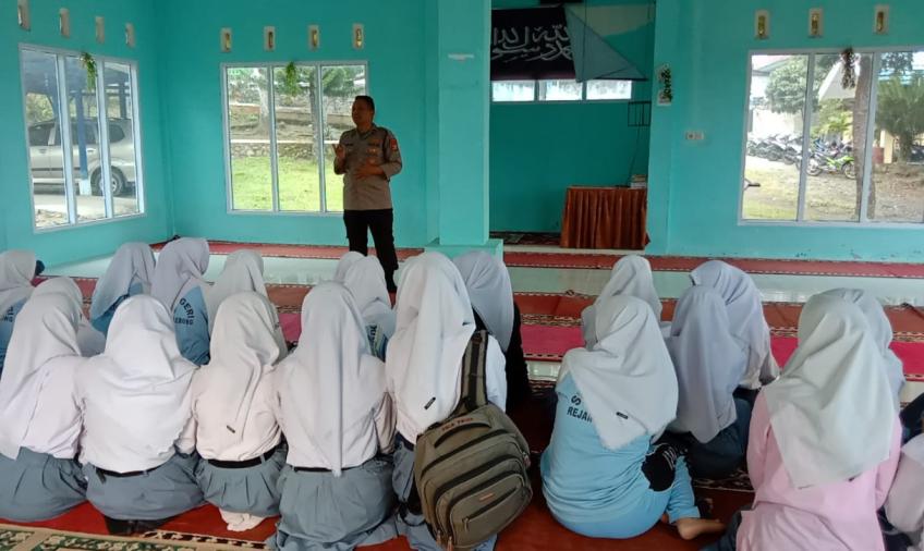 Polsek Sindang Kelingi Sosialisasi Bahaya Kenakalan Remaja dan Narkoba
