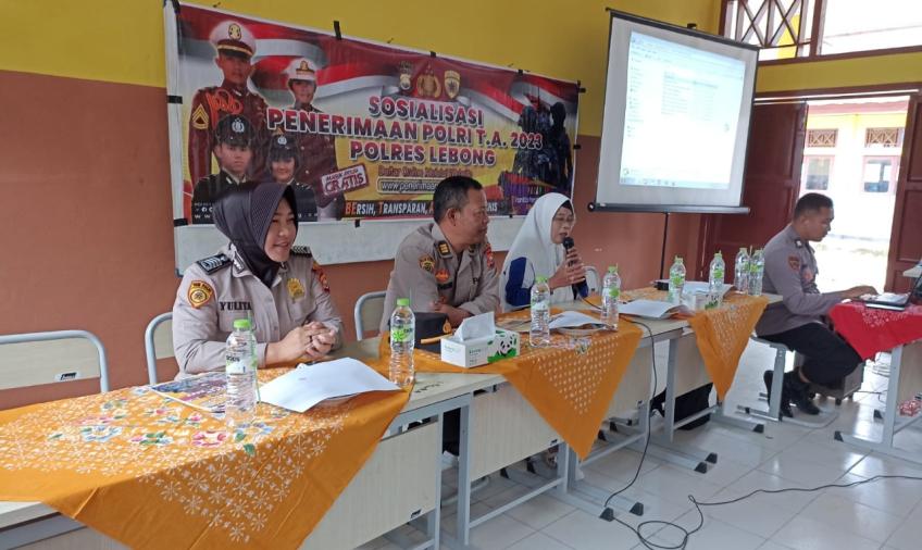 Polres Lebong Sosialisasi Penerimaan Polri 2023 di SMKN 3 Lebong