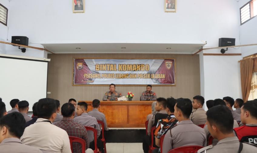Kapolres Lebong Beri Arahan Kepada 98 Personel yang Belum Menikah