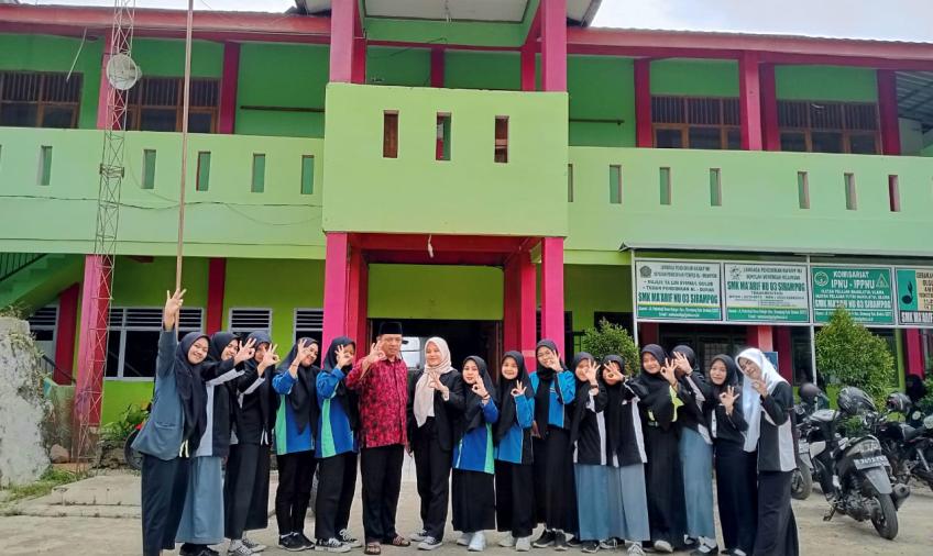Tingkatkan  PMB, Akuntansi UNUSIA Melibatkan Mahasiswa Sosialisasi di Sekolah