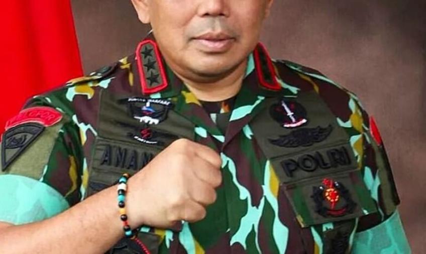 Komandan Korps (Dankor) Brimob Polri Komjen Anang Revandoko