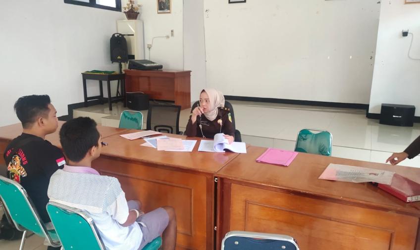 Polres Lebong Kirim Tahanan dan Barang Bukti Ke Kejari Lebong