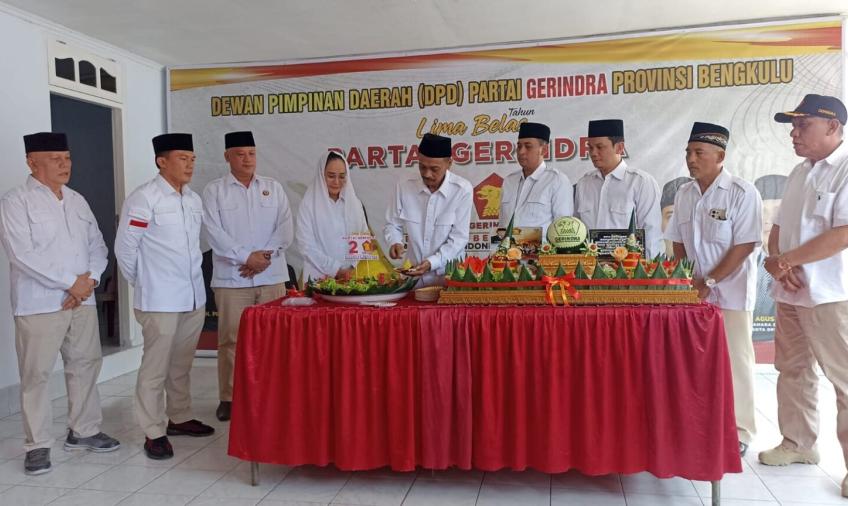 Peringati HUT ke -15, Gerindra Bengkulu Santuni Anak Yatim dan Targetkan Kemenangan Prabowo