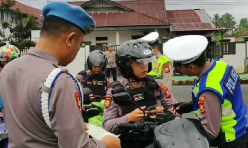 Propam Polres Rejang Lebong Gelar Pemeriksaan Sikap Tampang dan Kelengkapan Berkendara Anggota