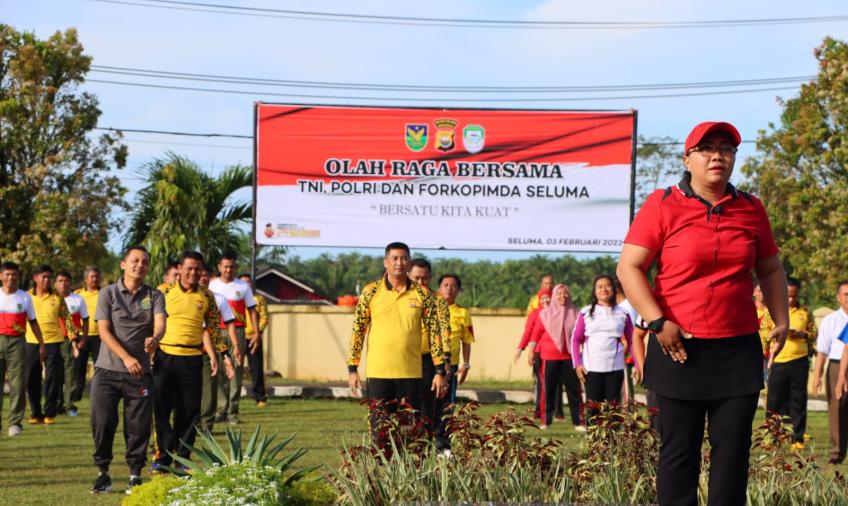 Tingkatkan Soliditas dan Sinergitas, Polres Seluma Polda Bengkulu Gelar Senam Bersama Kodim dan Forkompinda