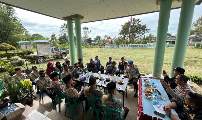 Jumat Curhat Polsek Bermani Ulu Digelar di Kantor Camat