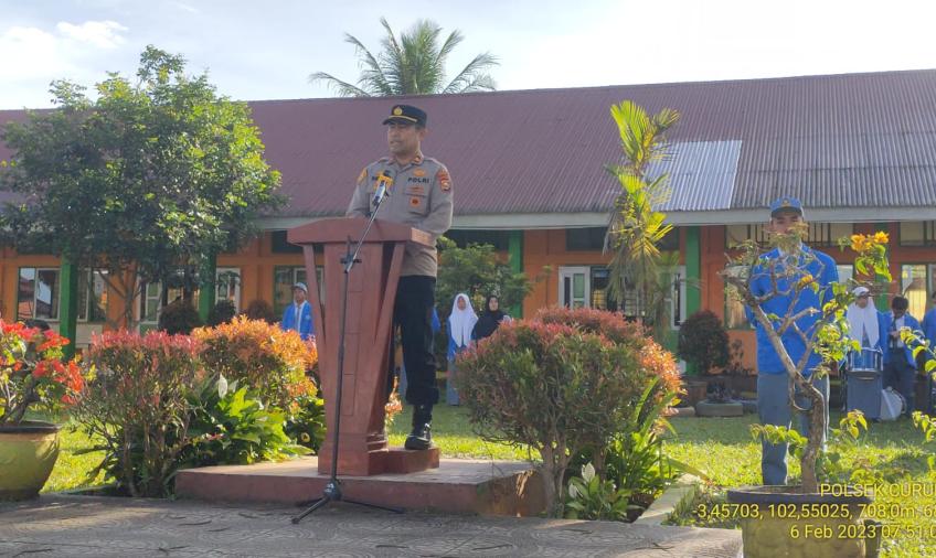 Jadi Inspektur Upacara di SMAN 2 RL, ini Yang Disampaikan Kapolsek Curup