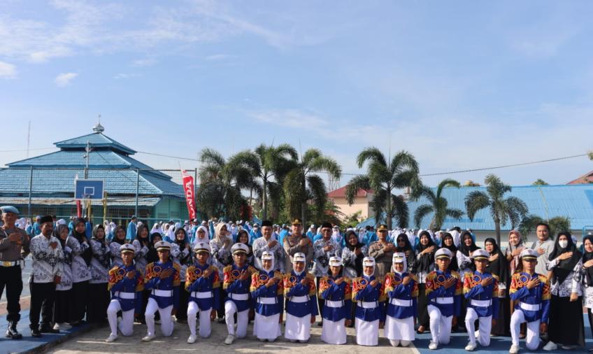 Jadi Inspektur Upacara di SMAN 2, Kapolresta Kenalkan Program Polisi Sahabat Pelajar