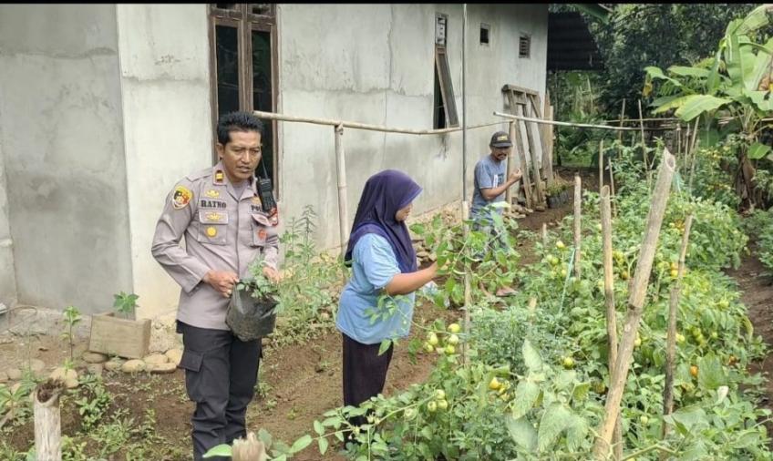 Polsek Kerkap Sambang Taman Pangan Lestari