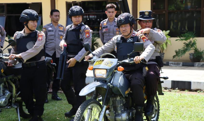 Tingkatkan Kemampuan, Personil Dalmas Polres Bengkulu Utara Latihan Gabungan