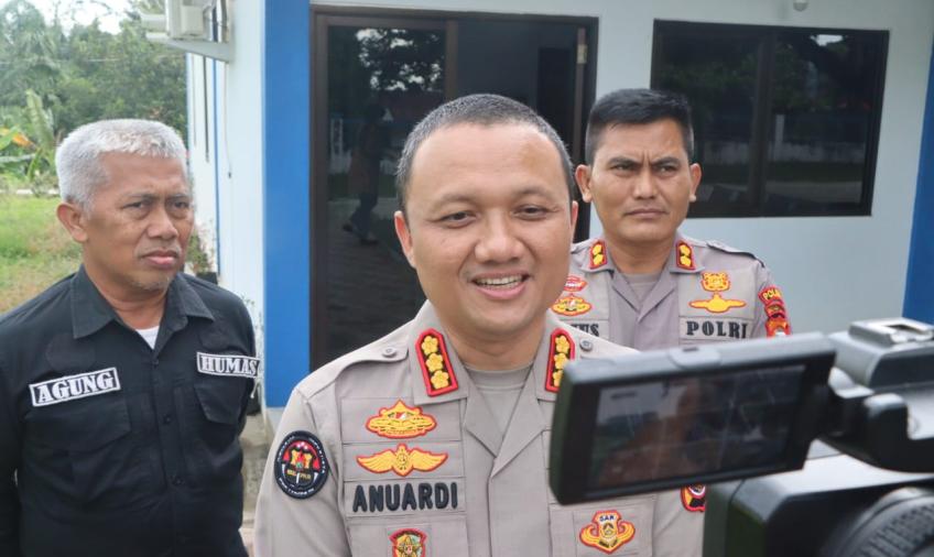 Awas Pohon Tumbang, Kabid Humas Imbau Warga Untuk Berhati-Hati