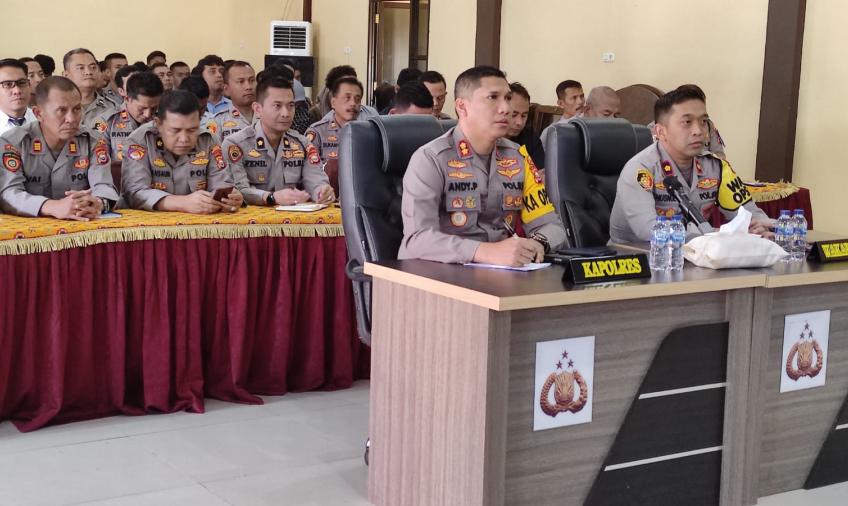 Personel Fungsi Pencegahan Polres Bengkulu Utara Ikuti arahan Kapolda Secara Virtual
