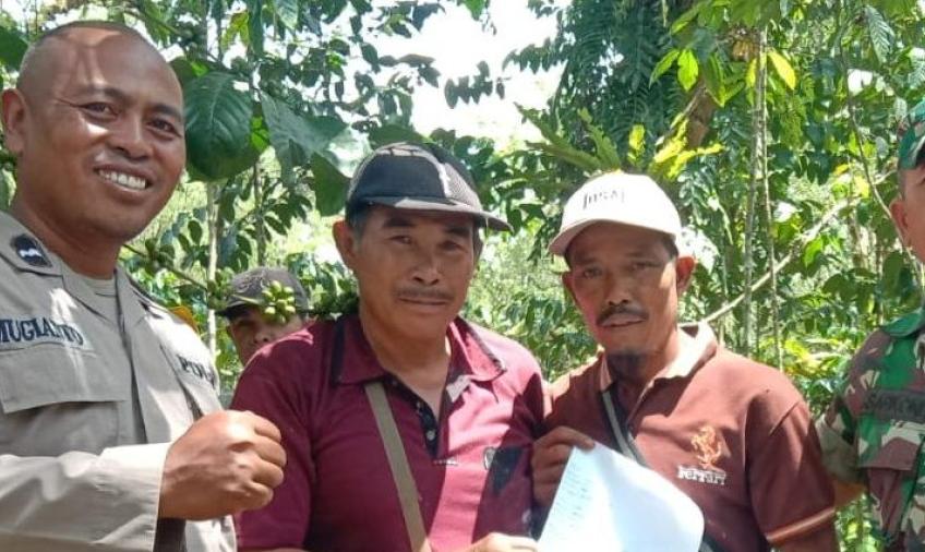 Problem Solving, Bhabinkamtibmas Bersama Babinsa Mediasi Permasalahan Warga Ujan Mas Kepahiang