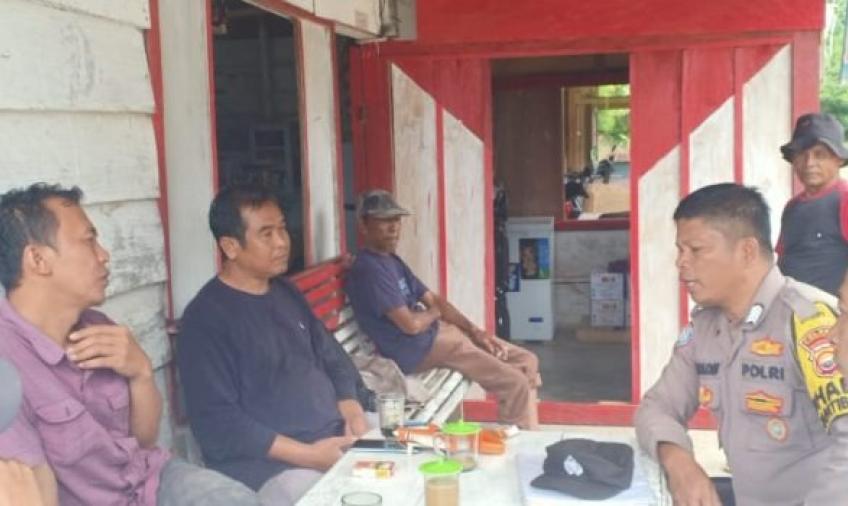 Ciptakan Kondisi Keamanan dan Ketertiban, Bhabinkamtimas Polres BU Sambangi Masyarakat Bersama Babinsa