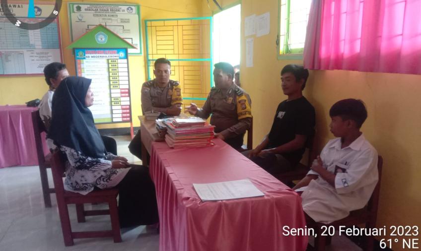 Bhabinkamtibmas Polsek Lebong Selatan Sambang ke Sekolah