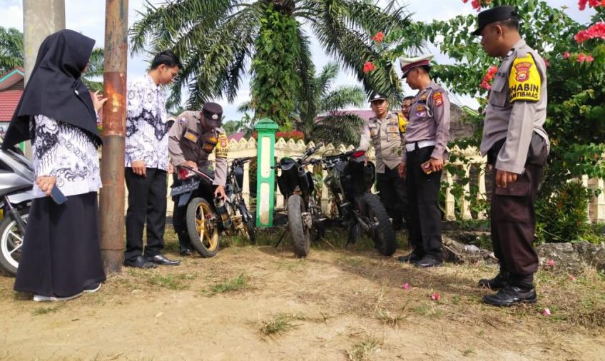 Masuk Sekolah, Polsek Putri Hijau Cek Kendaraan Siswa