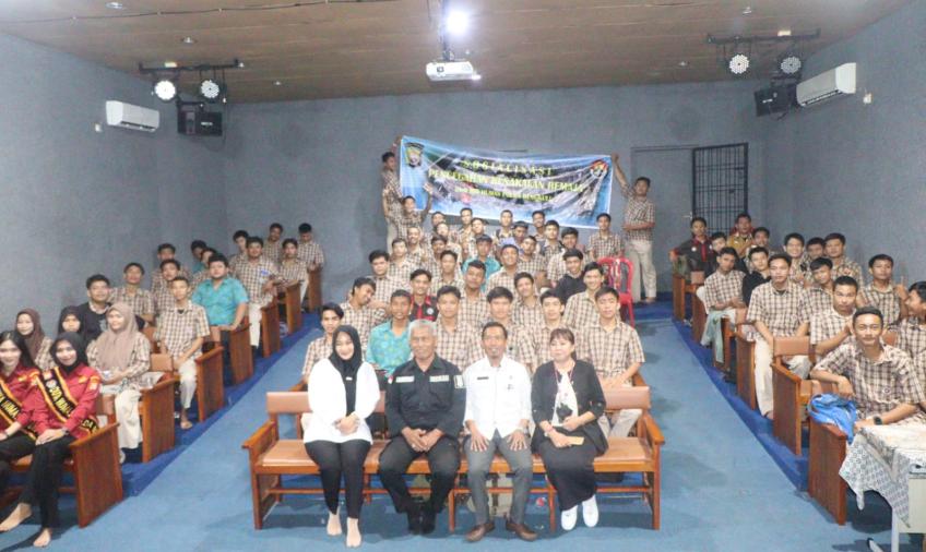 Cegah Kenakalan Remaja, Bid Humas Polda Bengkulu Gelar Sosialisasi di SMKN 2
