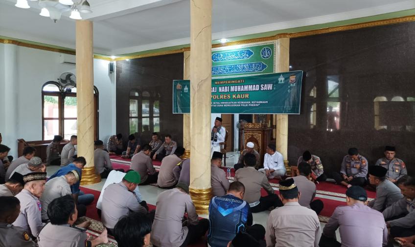 Tingkatkan Ketaqwaan, Polres Kaur Polda Bengkulu Gelar Isra Miraj
